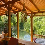Апартаменты Three Palms *