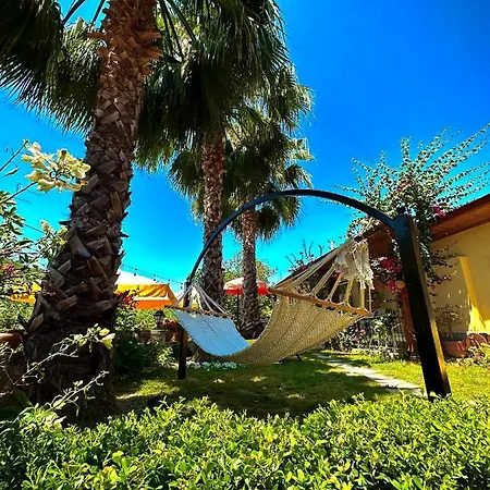 Apartment Three Palms *