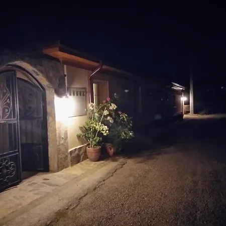 Three Palms Акьяка