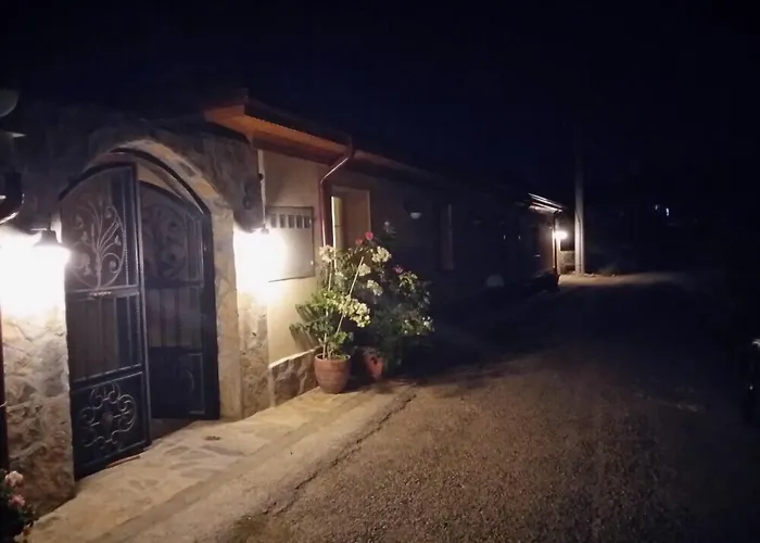 Three Palms Акьяка