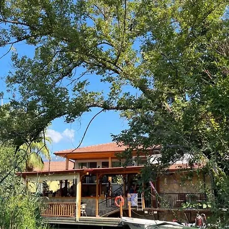 Apartment Three Palms *